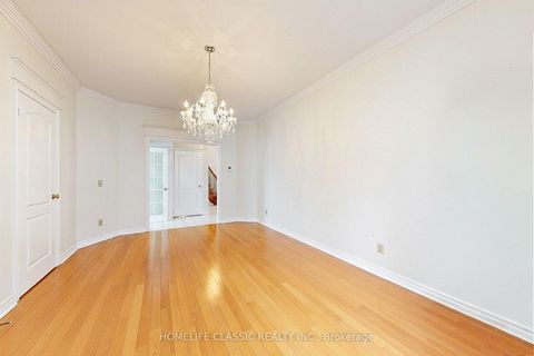 Photo 7 at 50 Oakhurst Drive, Beverley Glen, Vaughan