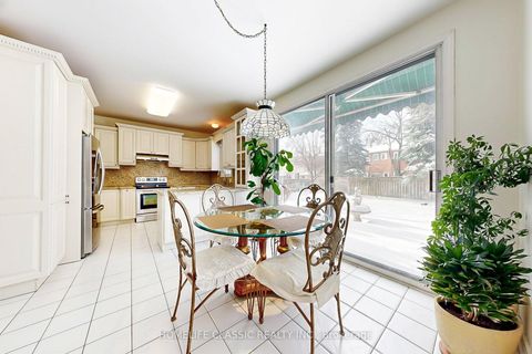 Photo 9 at 50 Oakhurst Drive, Beverley Glen, Vaughan