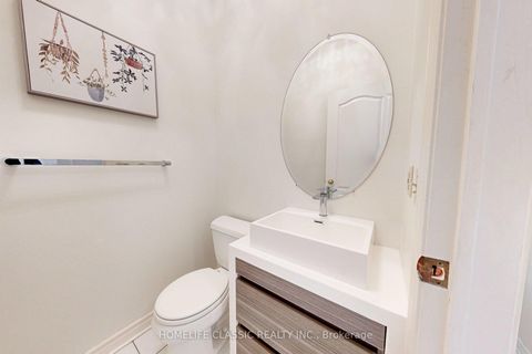 Photo 17 at 50 Oakhurst Drive, Beverley Glen, Vaughan