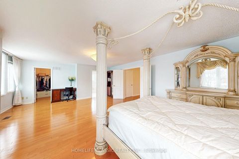 Photo 28 at 50 Oakhurst Drive, Beverley Glen, Vaughan