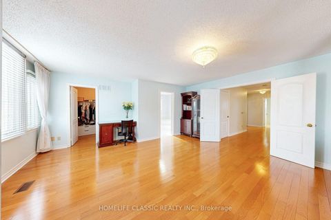 Photo 29 at 50 Oakhurst Drive, Beverley Glen, Vaughan