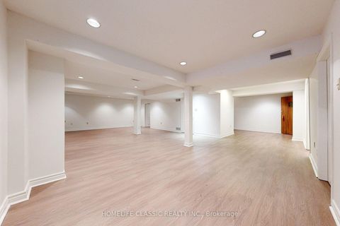 Photo 35 at 50 Oakhurst Drive, Beverley Glen, Vaughan