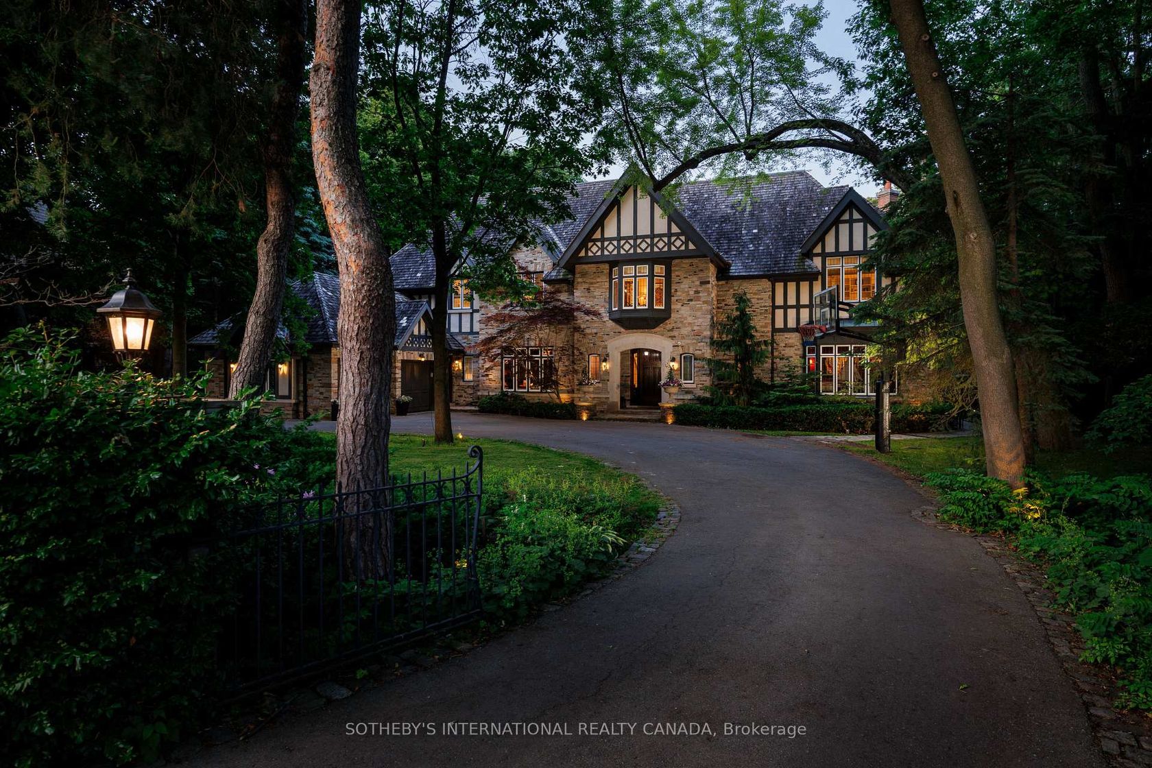 67 Kingsway Crescent, Kingsway South, Toronto 