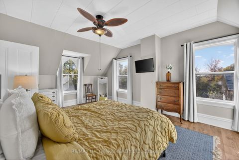 Photo 15 at 84 Wellington Street E, Wellington, Barrie