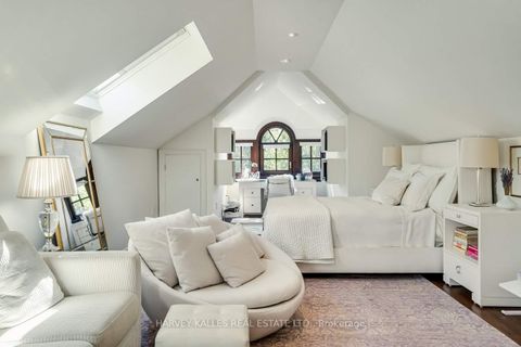 Photo 19 at 92 South Drive, Moore Park, Toronto