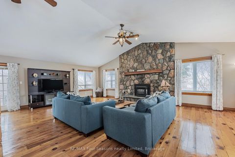 Photo 33 at 3 Sydenham Trail E, Rural Clearview, Clearview