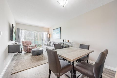 Photo 14 at 1029 - 600 Queens Quay W, Waterfront Communities C1, Toronto