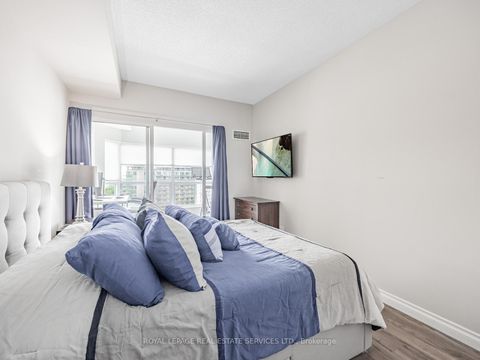 Photo 16 at 1029 - 600 Queens Quay W, Waterfront Communities C1, Toronto