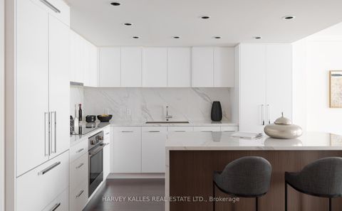 Photo 11 at 123 - 1 Benvenuto Place, Casa Loma, Toronto