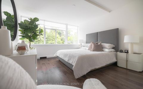 Photo 17 at 123 - 1 Benvenuto Place, Casa Loma, Toronto