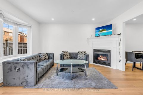 Photo 11 at 7031 Graydon Court, Lisgar, Mississauga