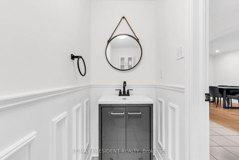 Photo 21 at 7031 Graydon Court, Lisgar, Mississauga