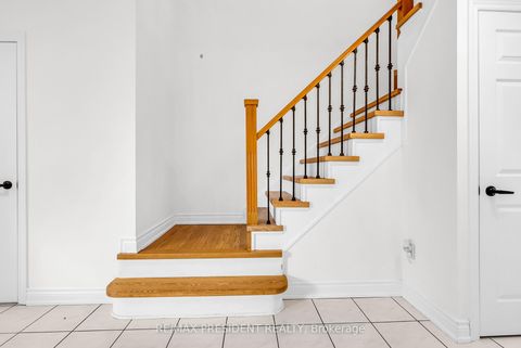 Photo 22 at 7031 Graydon Court, Lisgar, Mississauga