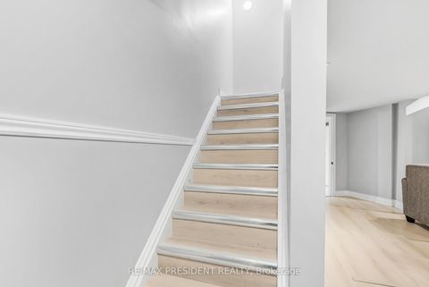 Photo 36 at 7031 Graydon Court, Lisgar, Mississauga