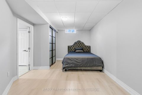 Photo 42 at 7031 Graydon Court, Lisgar, Mississauga