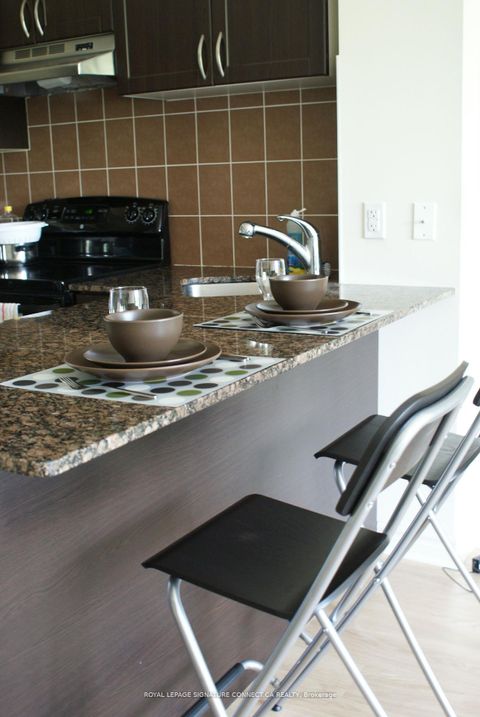 Photo 11 at 207 - 3865 Lake Shore Boulevard W, Long Branch, Toronto