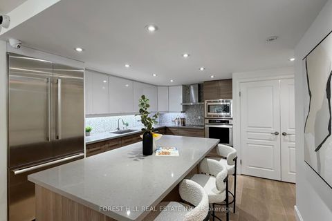 Photo 8 at 710 - 110 Bloor Street W, Annex, Toronto