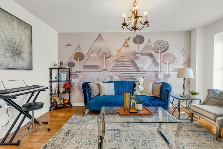 Photo 7 at 10 Colleyville Street, Snelgrove, Brampton