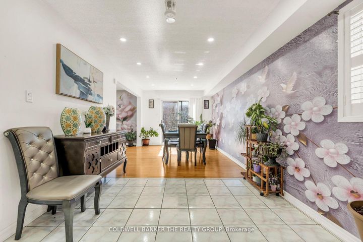 Photo 16 at 10 Colleyville Street, Snelgrove, Brampton