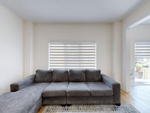 Photo 10 at 362 Danny Wheeler Boulevard, Keswick North, Georgina