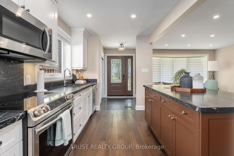 Photo 8 at 18 Deanecrest Road, West Deane, Toronto