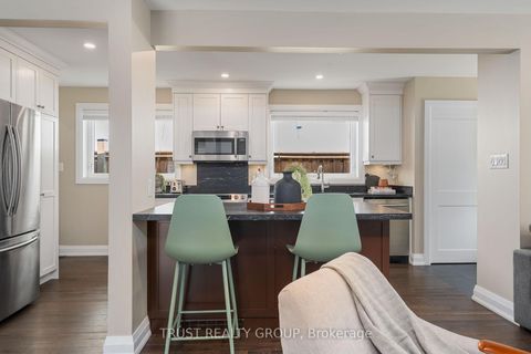 Photo 10 at 18 Deanecrest Road, West Deane, Toronto