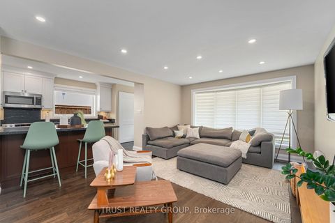 Photo 11 at 18 Deanecrest Road, West Deane, Toronto