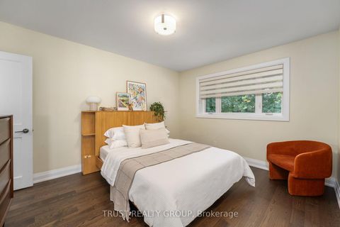 Photo 19 at 18 Deanecrest Road, West Deane, Toronto
