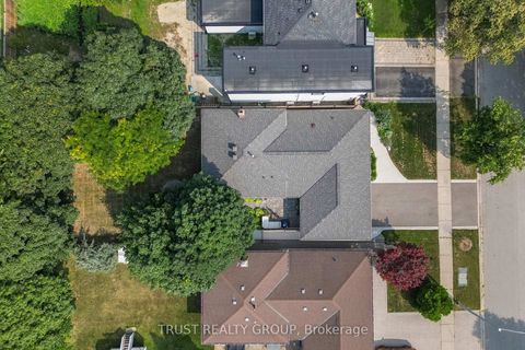 Photo 36 at 18 Deanecrest Road, West Deane, Toronto