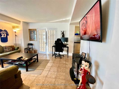 Photo 1 at 2005 - 50 Lombard Street, Yonge Corridor, Toronto