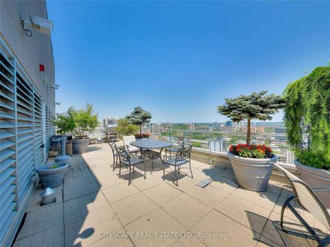 Photo 12 at 2005 - 50 Lombard Street, Yonge Corridor, Toronto