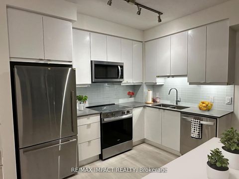 Photo 3 at 821 - 3270 Sheppard Avenue E, Sullivan, Toronto