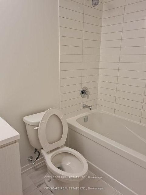 Photo 2 at 23 - 11 Honeycrisp Crescent, Vaughan Corporate Centre, Vaughan