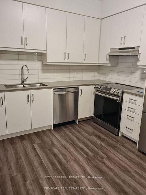 Photo 3 at 23 - 11 Honeycrisp Crescent, Vaughan Corporate Centre, Vaughan