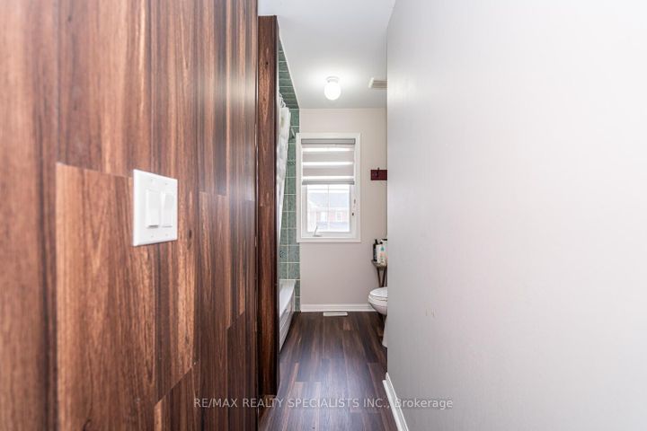 Photo 33 at 30 Bowsfield Drive, Vales of Castlemore, Brampton