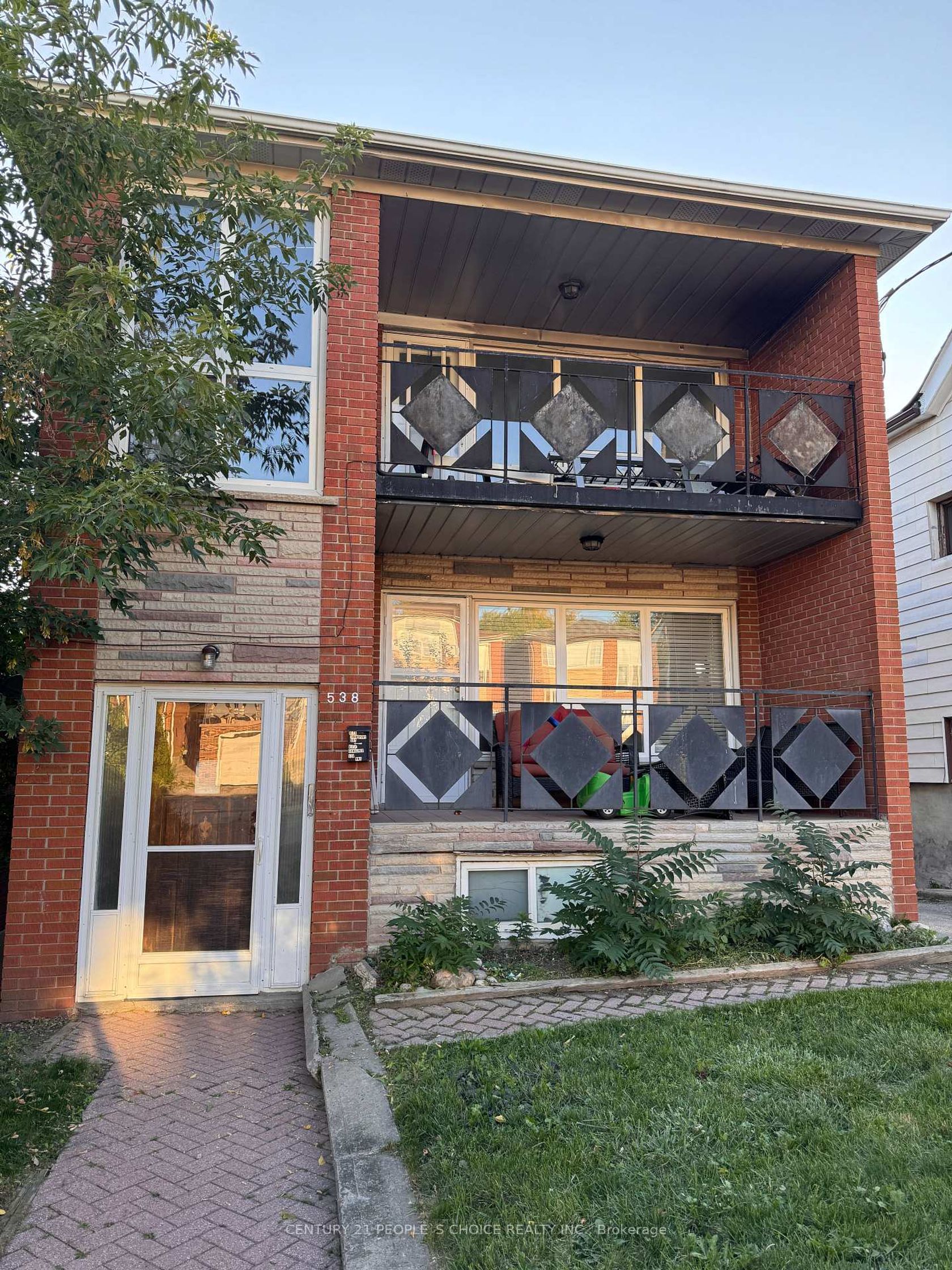 538 Caledonia Road, Fairbank, Toronto by Loree Meneguzzi Real Estate 538 Caledonia Road, Fairbank, Toronto