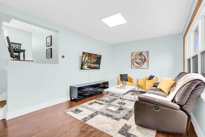 Photo 7 at 56 - 56 Eden Park Drive, Southgate, Brampton