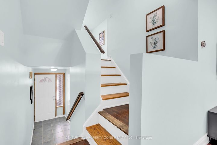 Photo 12 at 56 - 56 Eden Park Drive, Southgate, Brampton