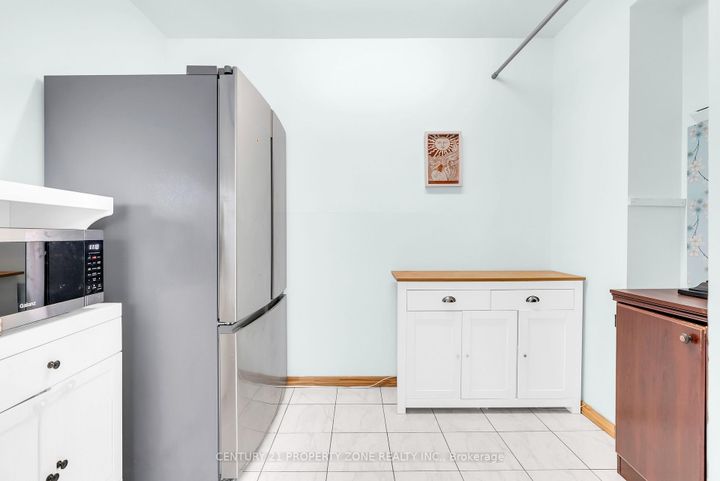 Photo 19 at 56 - 56 Eden Park Drive, Southgate, Brampton