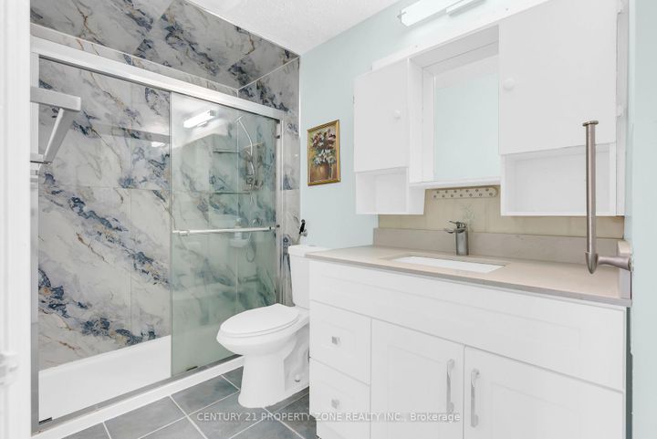 Photo 30 at 56 - 56 Eden Park Drive, Southgate, Brampton