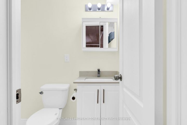 Photo 34 at 56 - 56 Eden Park Drive, Southgate, Brampton