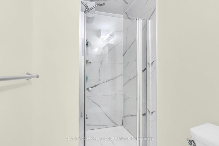 Photo 35 at 56 - 56 Eden Park Drive, Southgate, Brampton