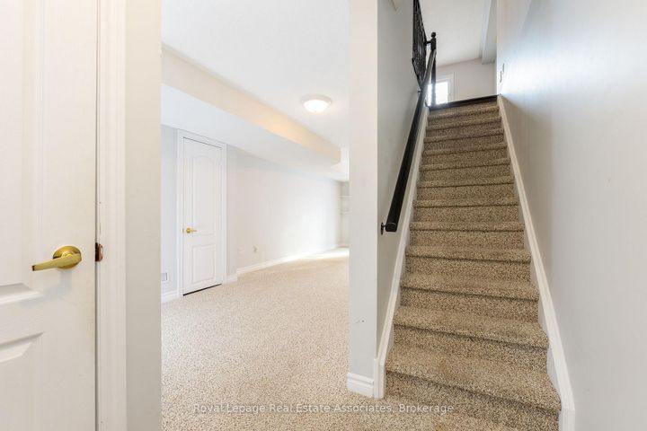 Photo 21 at 10 - 76 River Drive, Georgetown, Halton Hills