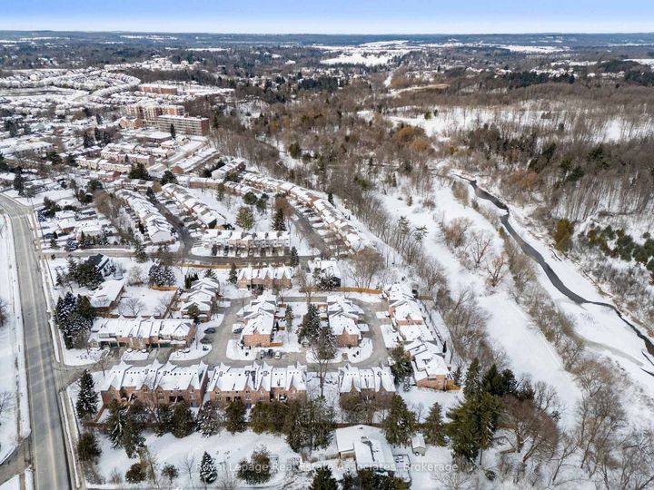 Photo 26 at 10 - 76 River Drive, Georgetown, Halton Hills