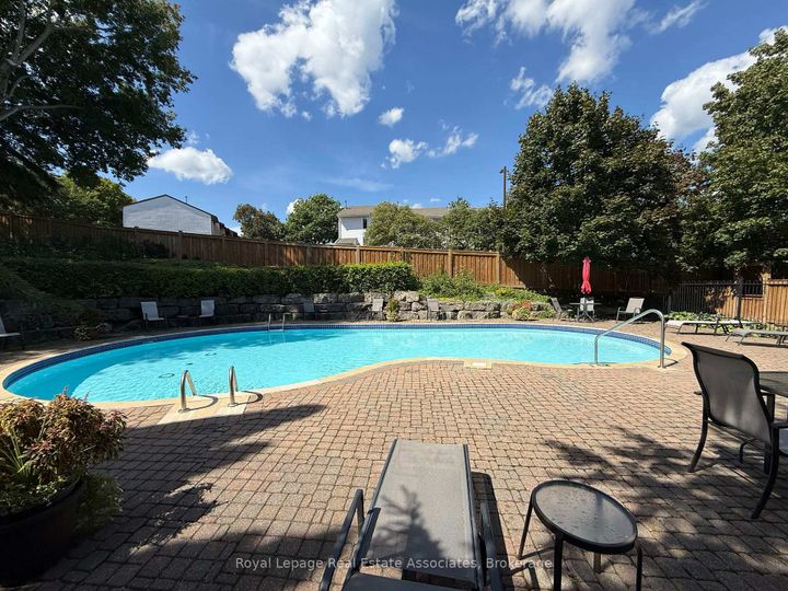 Photo 27 at 10 - 76 River Drive, Georgetown, Halton Hills