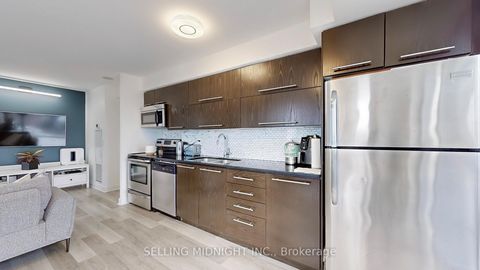 Photo 7 at 711 - 100 Western Battery Road, Niagara, Toronto