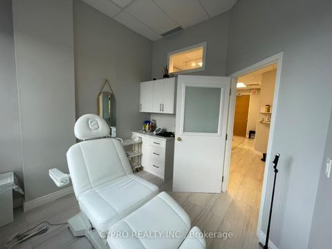 Photo 3 at 5M - 4773 Yonge Street, Willowdale East, Toronto