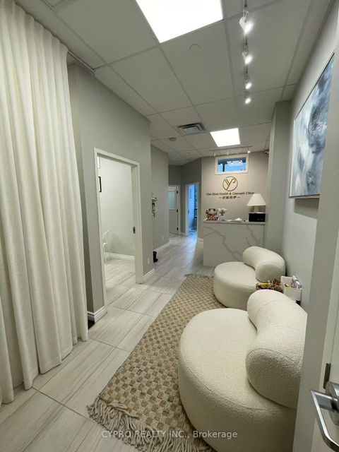 Photo 11 at 5M - 4773 Yonge Street, Willowdale East, Toronto