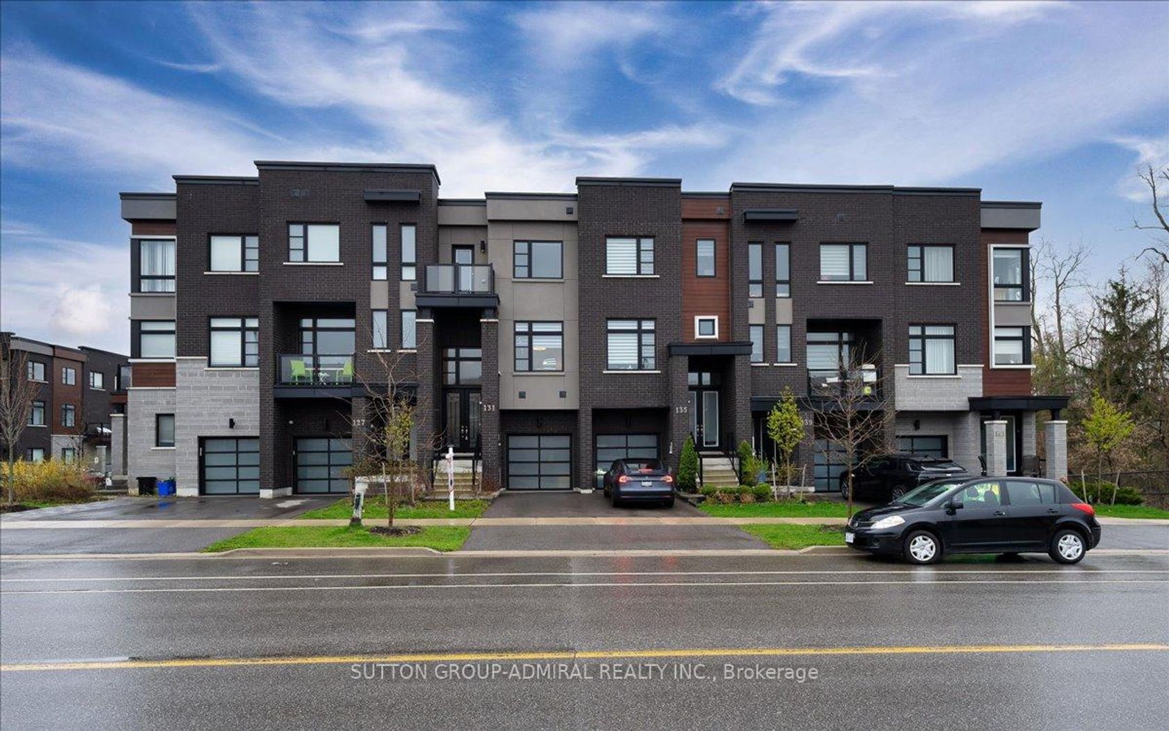 131 Lebovic Campus Drive, Patterson, Vaughan photo number 2