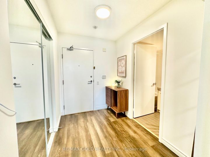 Photo 2 at 1210 - 29 Singer Court, Bayview Village, Toronto